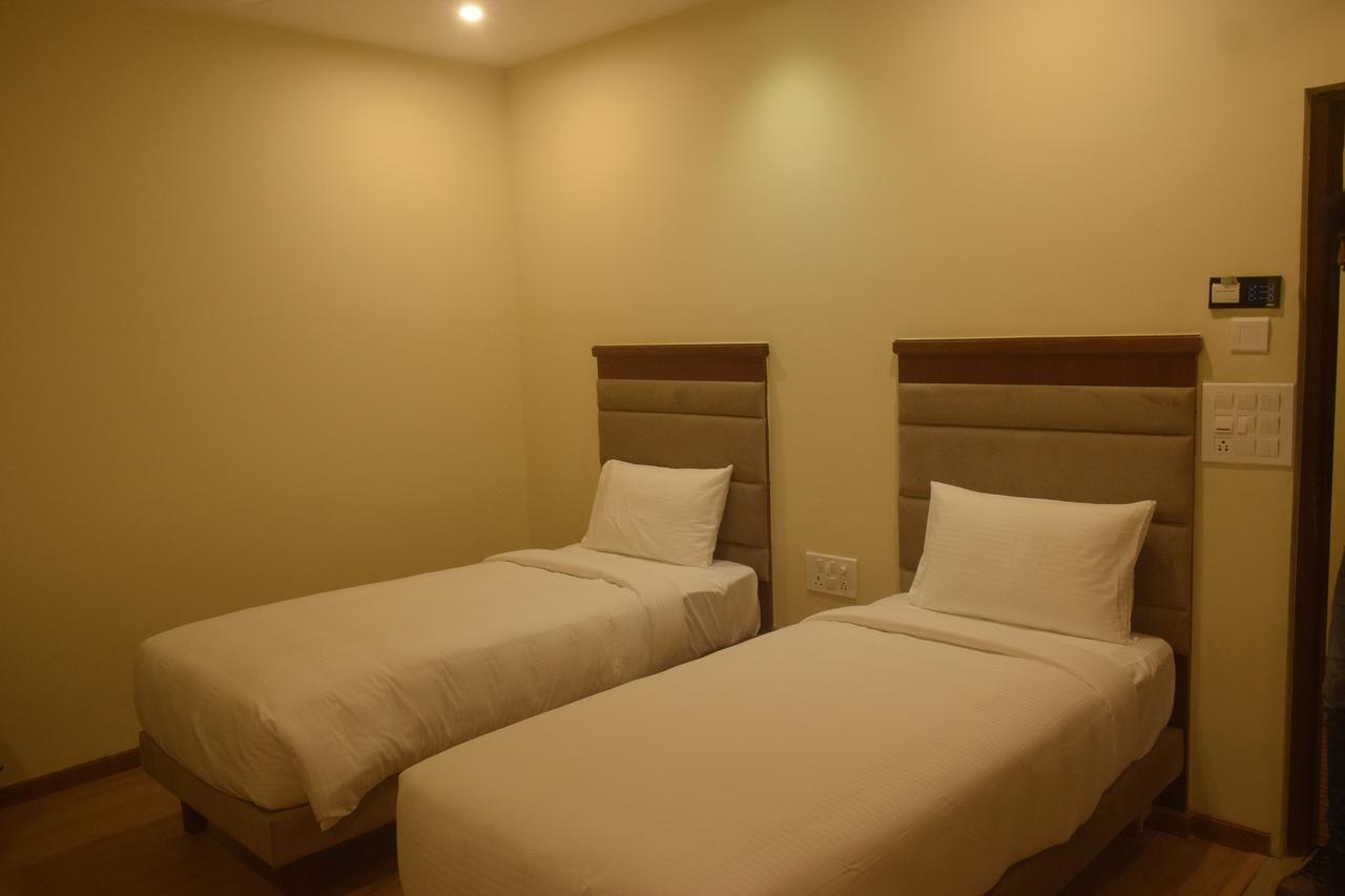 Hotel Avalon Inn Ambikapur Esterno foto